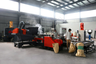 China Rußkörnchen, die Maschine schwarzen masterbatch pp. PET-Granulierer herstellen usine